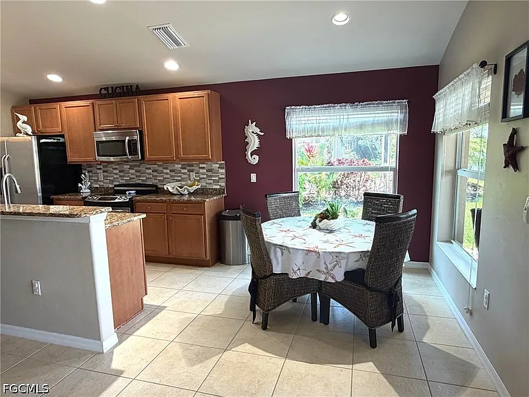 2609 Clairfont Ct — Photo 10