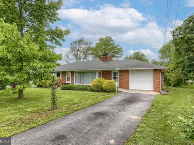 7439 Lincoln Hwy, Abbottstown, PA, 17301