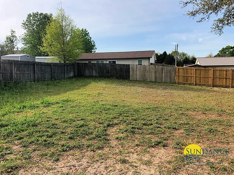 223 Westview Dr — Photo 25