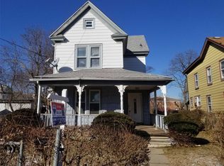 42 Raynor St, Freeport, NY 11520