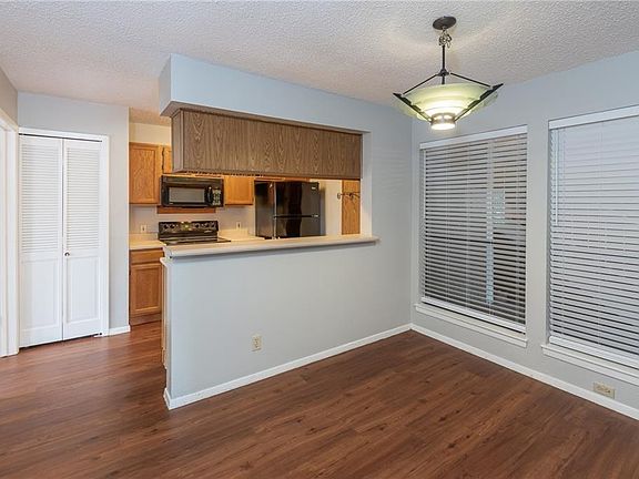 5th image of 3115 Helms St APT 116