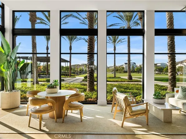 220 Edna Pkwy, Lake Forest, CA 92630