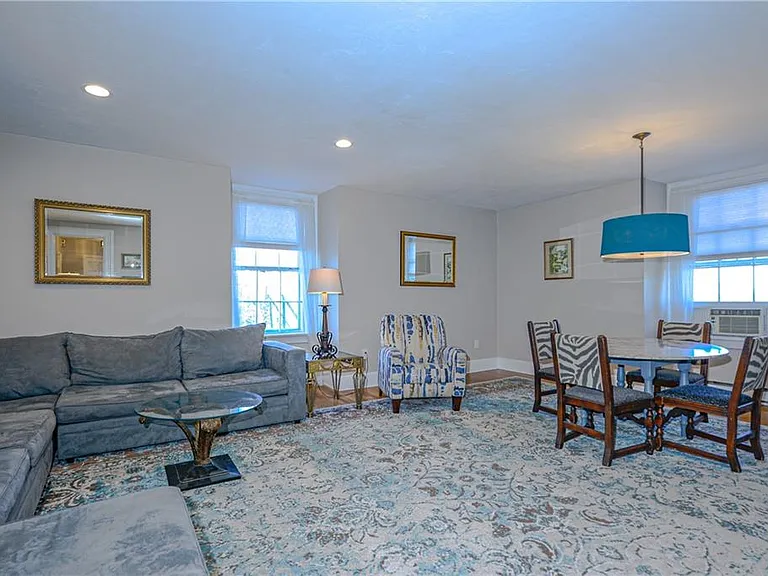 10 Pell St #3B — Photo 8