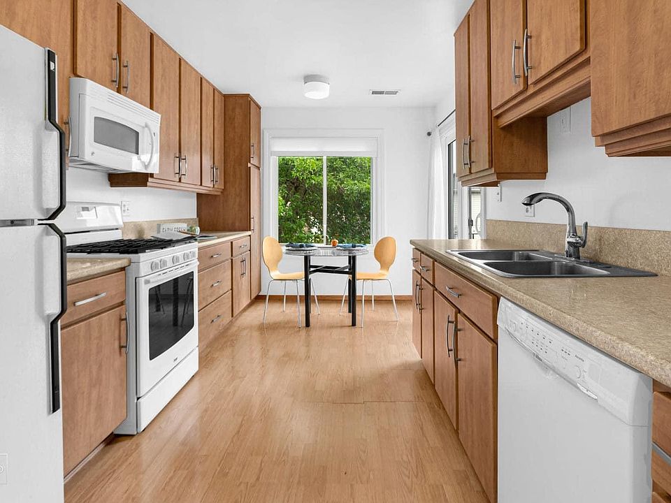 1st image of 7000 Newport Dr Unit 2