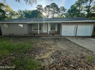 1922 Shamrock Dr, Jackson, MS 39204