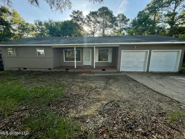 1922 Shamrock Dr, Jackson, MS 39204