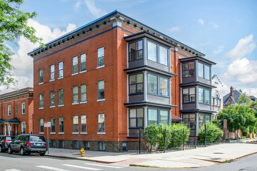 903 E 14th