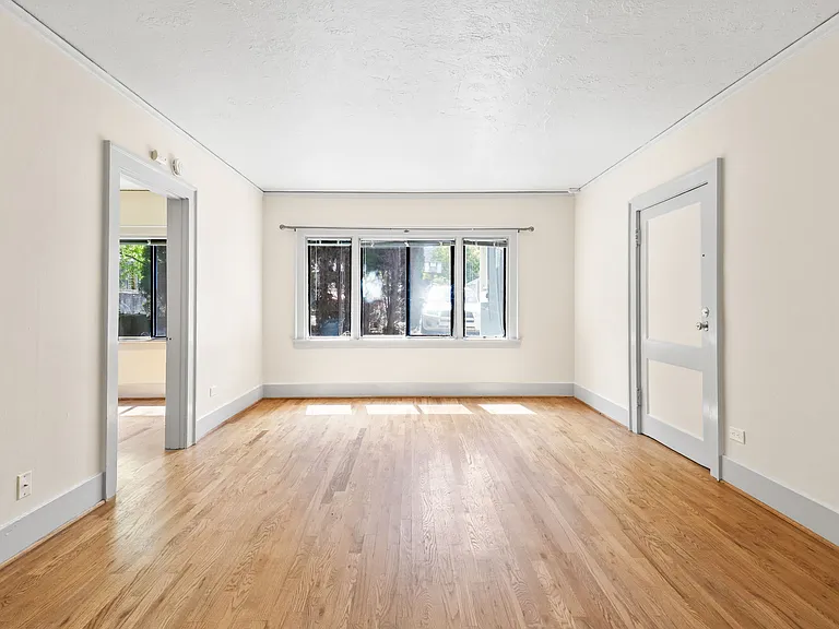9-1526 SE Hawthorne Blvd #9 — Photo 7