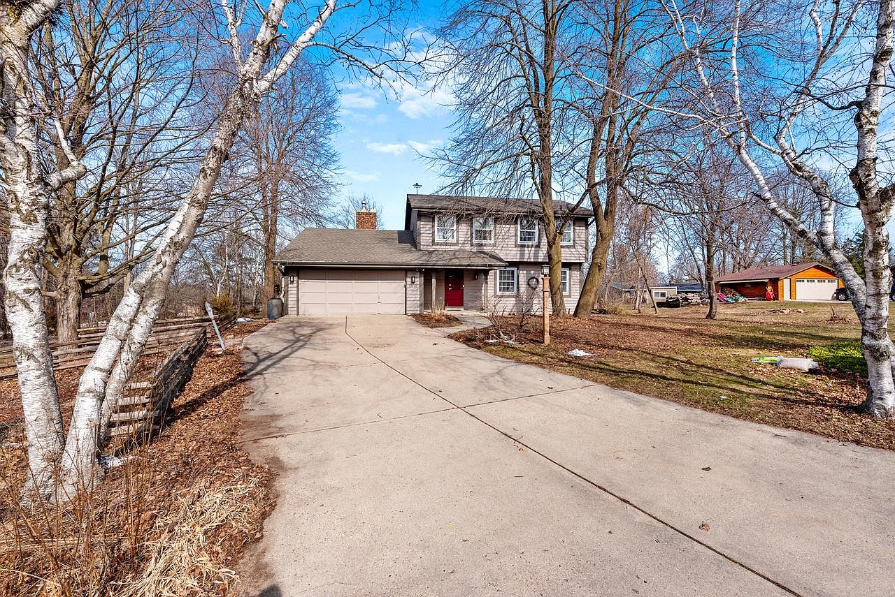 2010 West Ranch ROAD, Mequon, WI 53092 Zillow