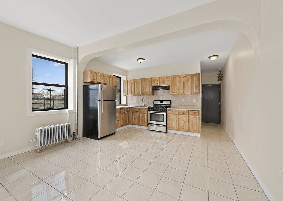 2nd image of 345 Empire Blvd APT 2