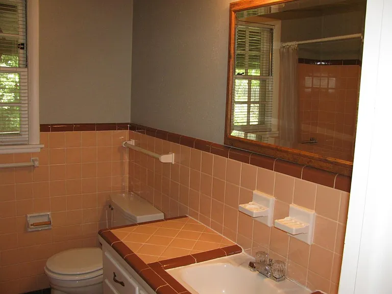 2712 Northampton Pl — Photo 9