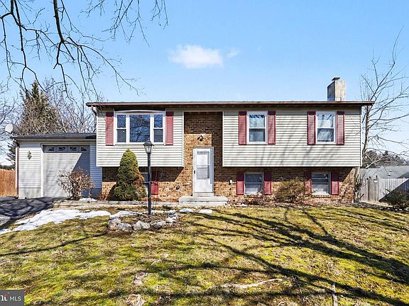 2nd image of 48 Colonial Dr