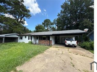 1054 Deryll St, Jackson, MS 39212