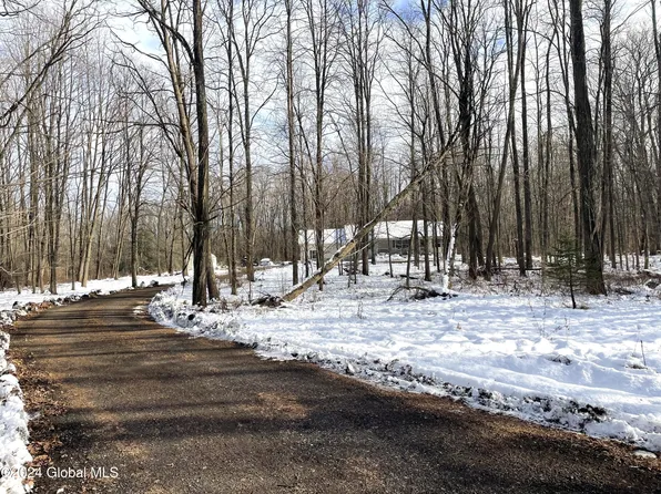 166 White Road, Ballston Spa, NY 12020