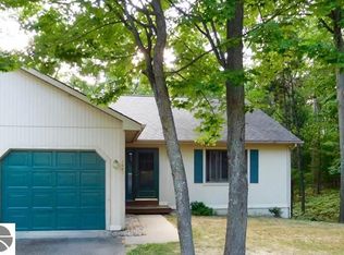 3441 Holiday Rd, Traverse City, MI 49686