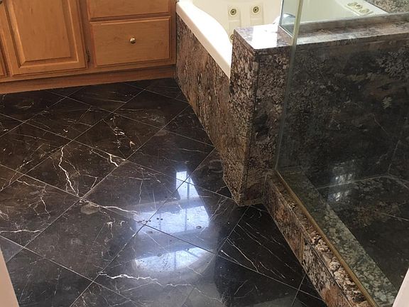 Master bath with jacuzzi