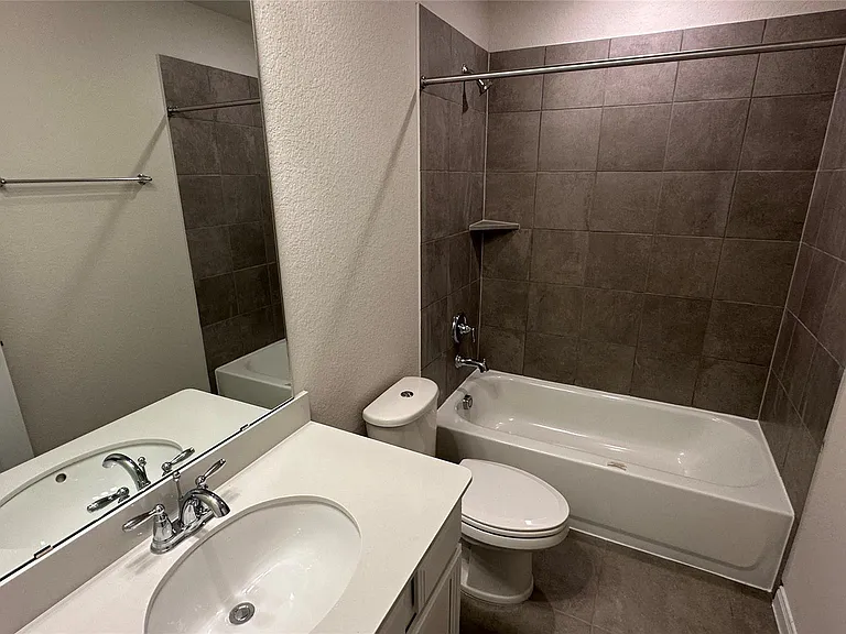 221 Harper Ridge Dr — Photo 16