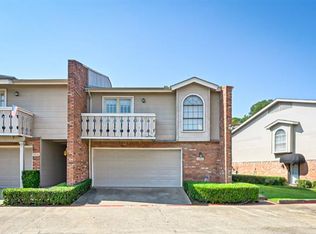 5846 Lake Point Dr, Arlington, TX 76016