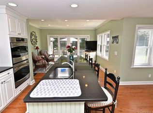 14 Stonybrook Rd, Norwalk, CT 06851