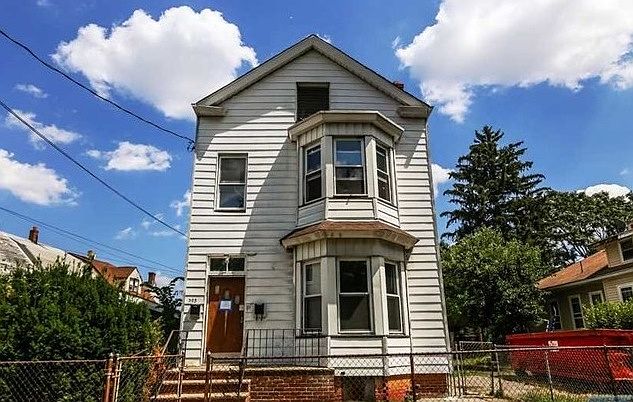 1st image of 391-395 Woodside Ave