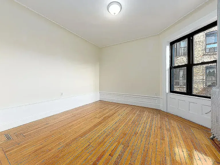 631 W 207th St #55631 — Photo 2