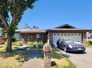 797 S Amber St, Tulare, CA 93274