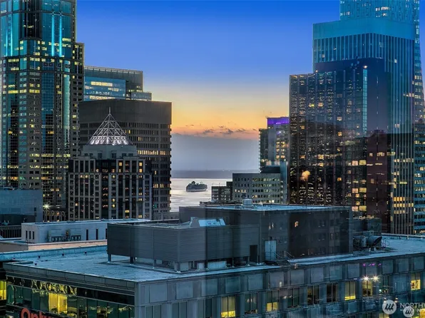800 Columbia Street #1801, Seattle, WA 98104
