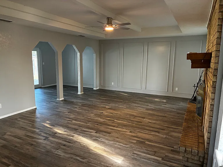 5212 Brookwood Dr — Photo 2