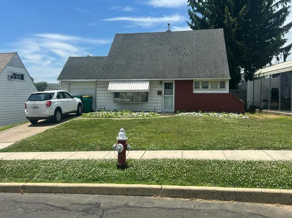 115 Vermont Ln, Levittown, PA 19054