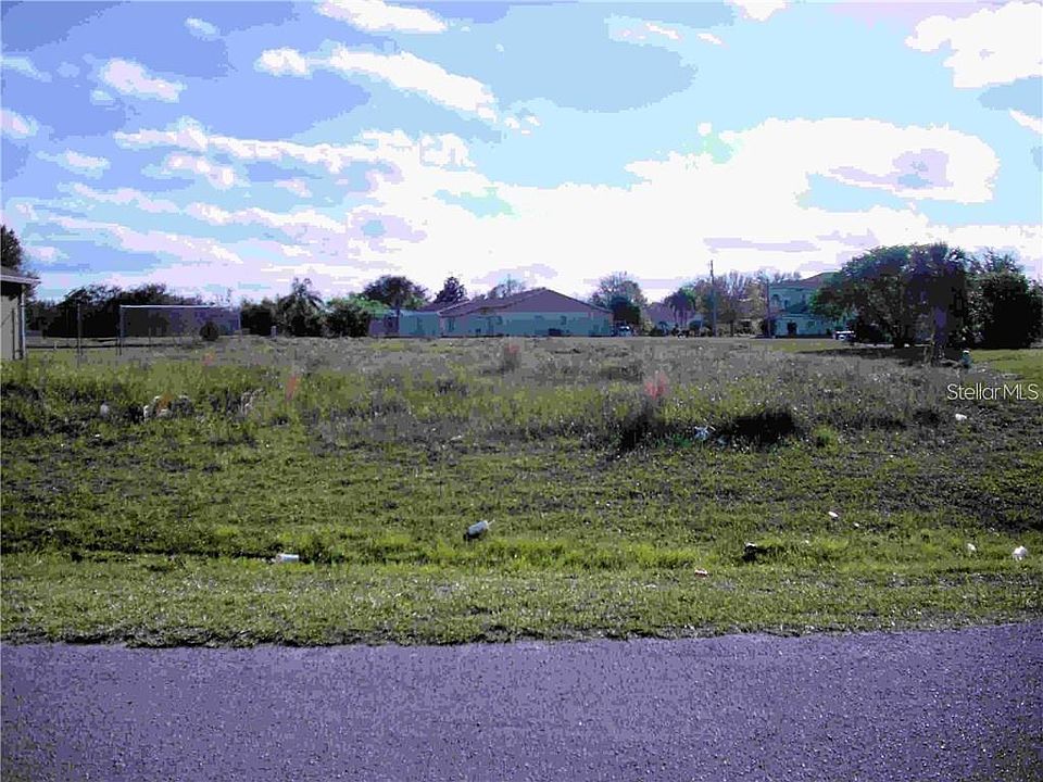 1st image of 718 Harland Court