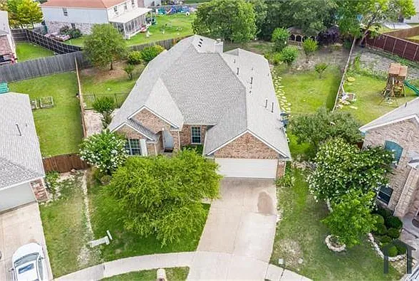 4 bed, 3100 sqft, $2,600 — Photo 3