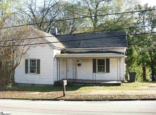 110 N Line St, Greer, SC 29651