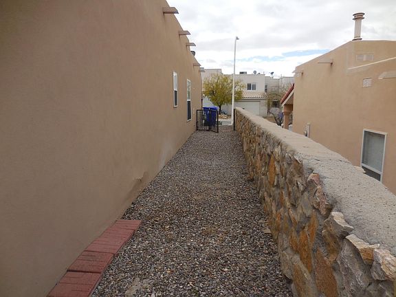 3rd image of 723 Hellenic Dr