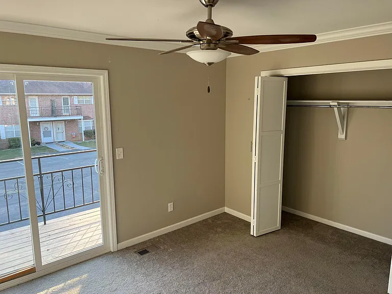 7 Eleven Estates Dr #7 — Photo 7