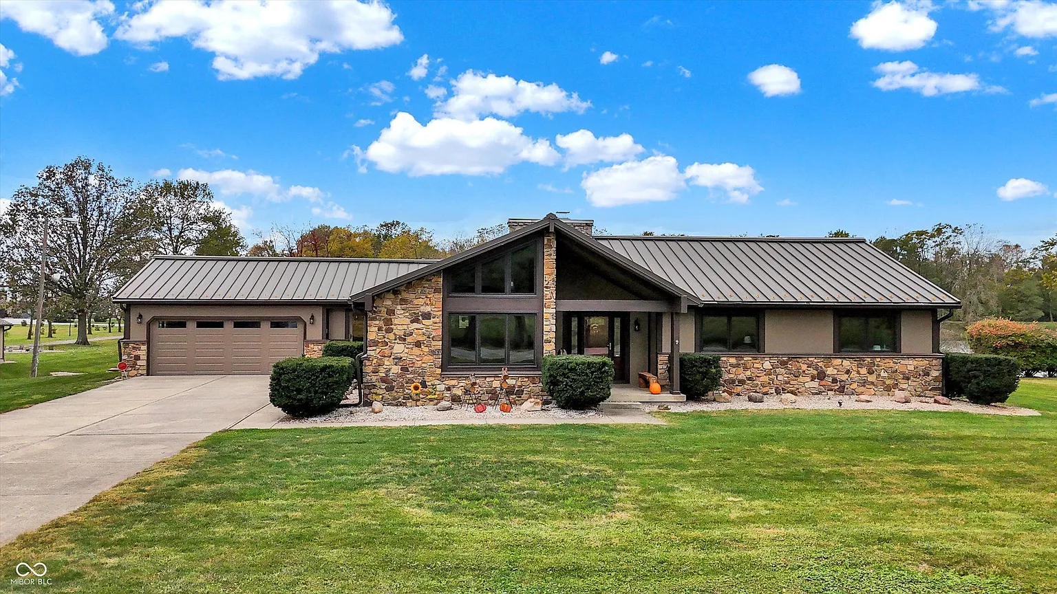 9708 N County Road 200 W photo 1