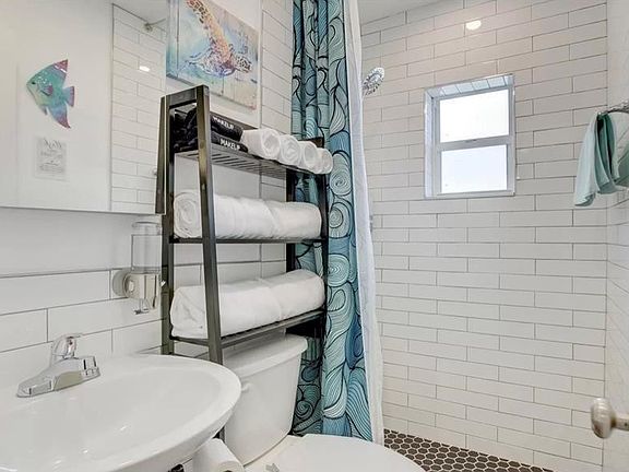 5th image of 501 SW 11th St #R