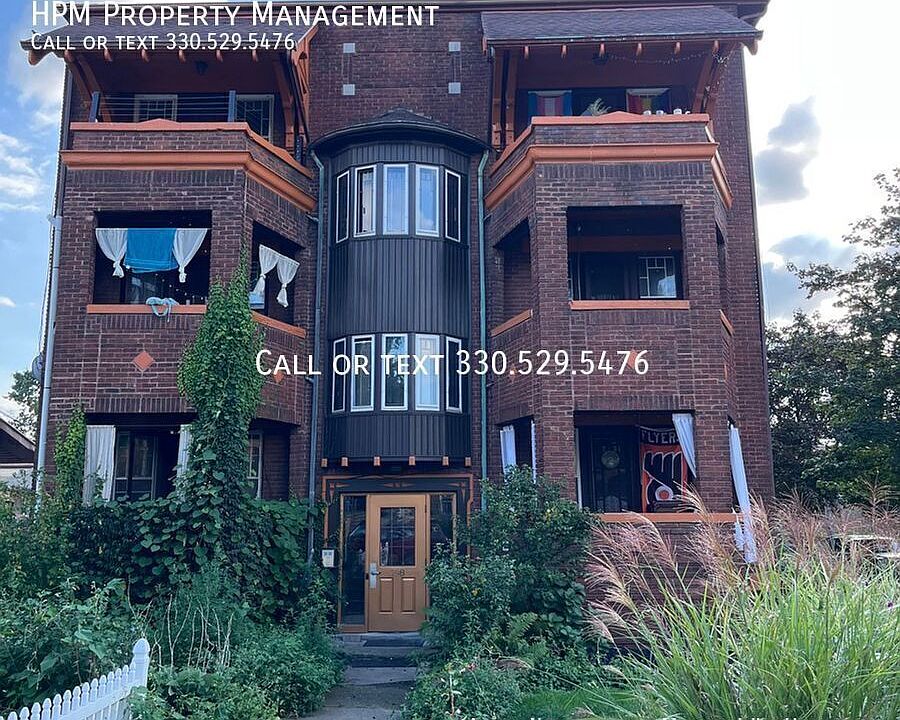 1st image of 798 W Market St APT 5