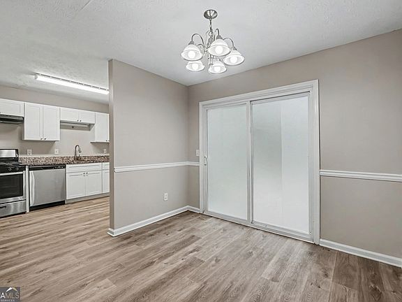 5th image of 1496 Springleaf Cir SE