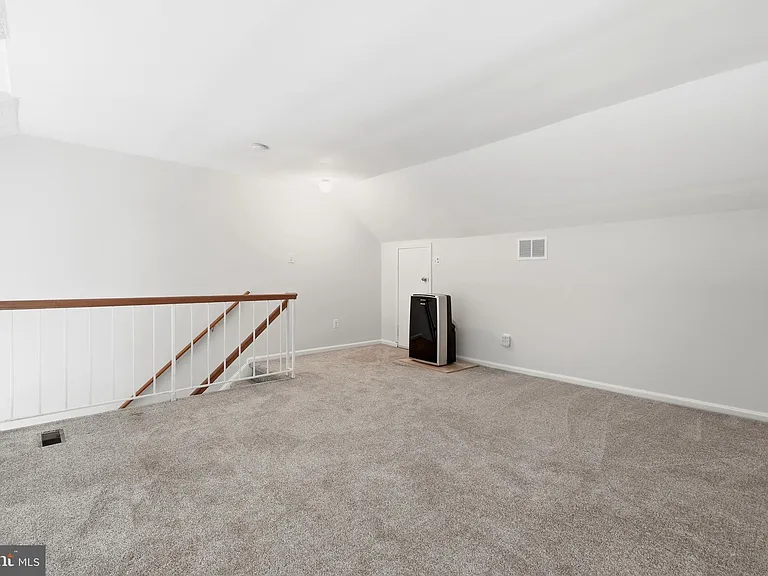 7691 Northern Oaks Ct — Photo 28