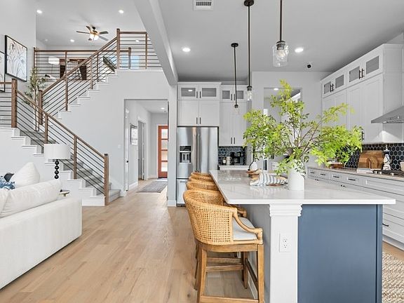 4th image of 1633 Keneipp Rd