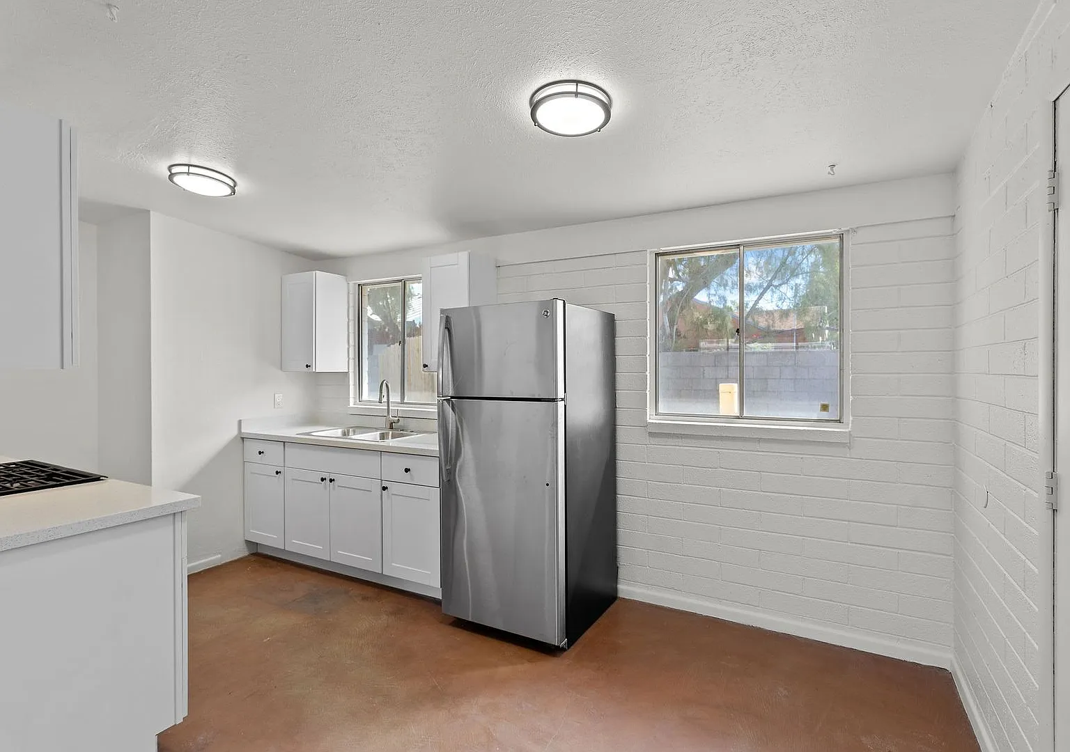 1515 Blacklidge — Photo 2
