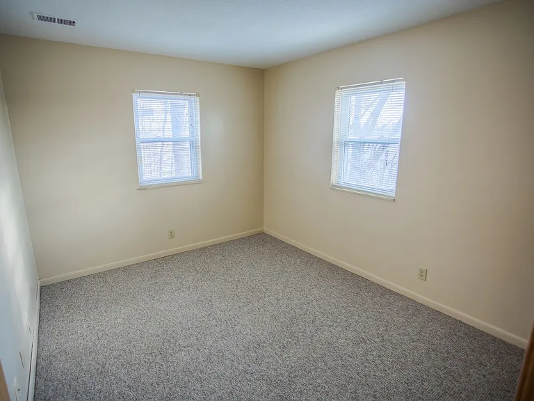 242 S Salisbury St — Photo 7