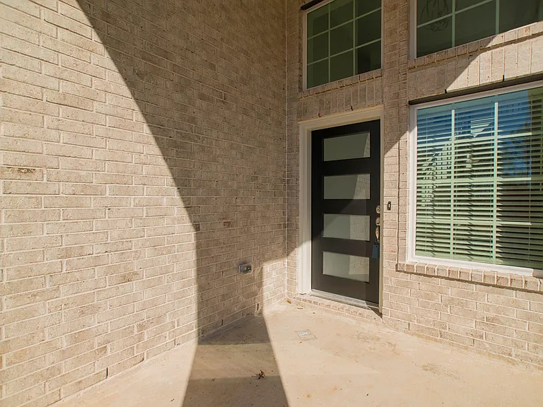 114 Hidden Peak Dr — Photo 4
