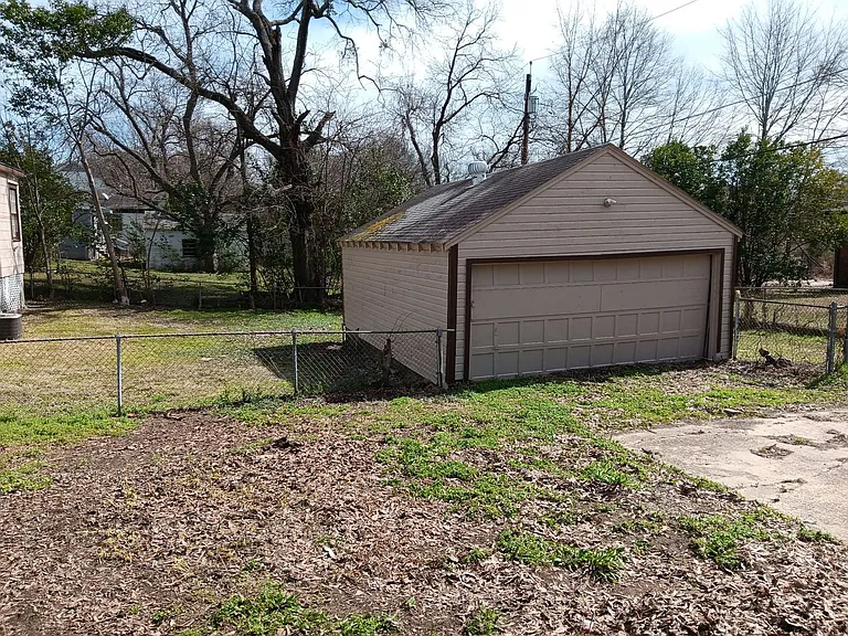 103 E Robinson Pl — Photo 47