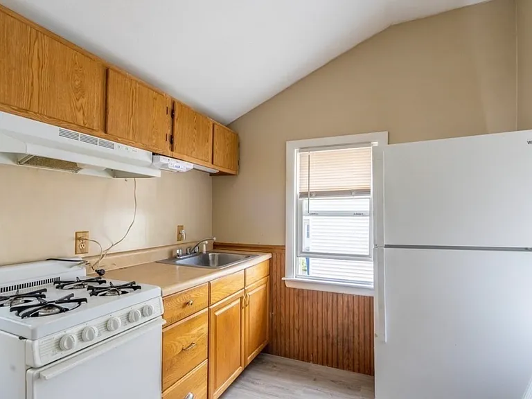 35 Water St #1 — Photo 1