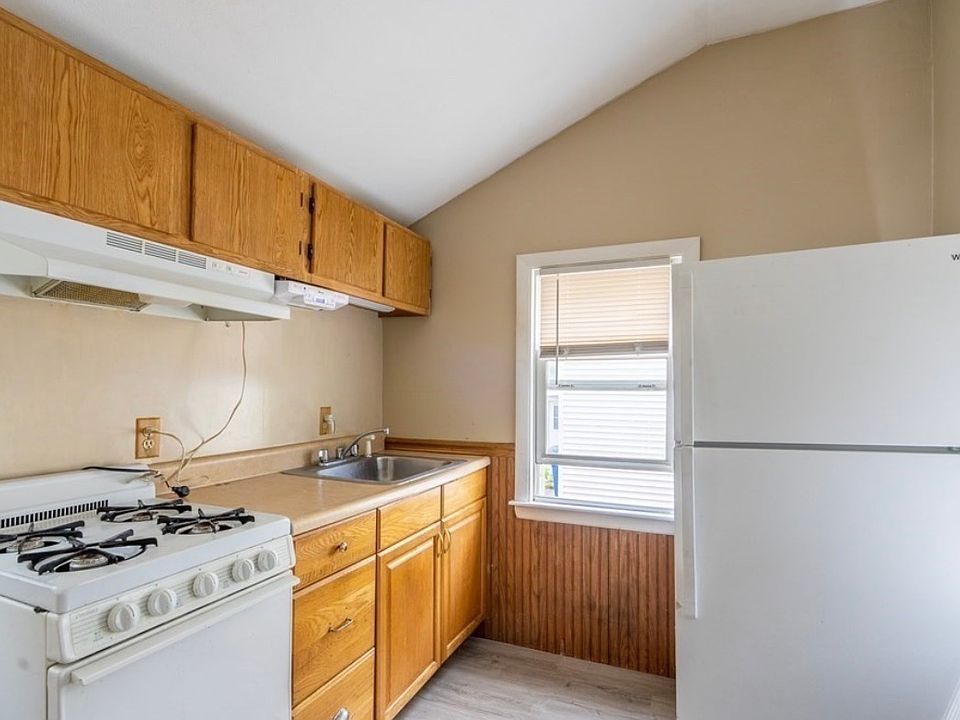 1st image of 35 Water St #1