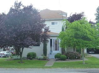 431 Golf Ave, Ellwood City, PA 16117