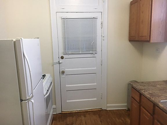 5th image of 4427 N Ashland Ave #1Z