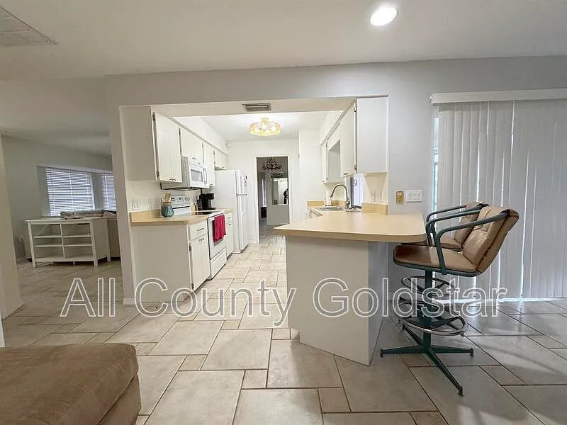 2 bed, 2.0 bath, 1303 sqft, $1,750 — Photo 3