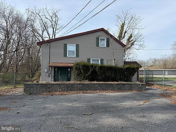 3rd image of 312 E Arbor Ave